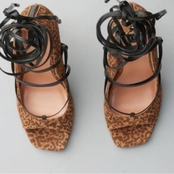 🆕 LITA King Cheetah Italian Strappy Heel Sandal New In Box - Picture 4 of 7